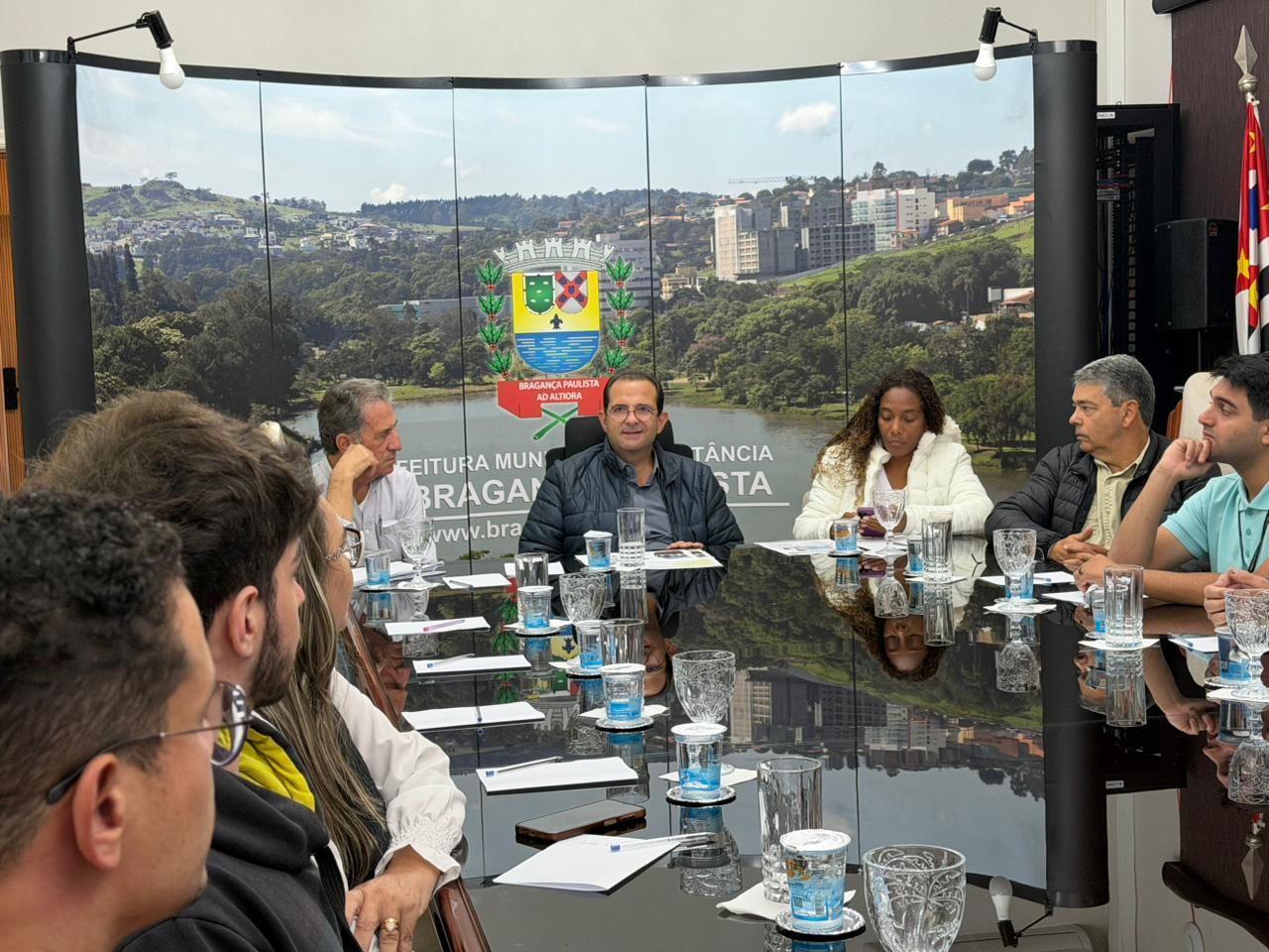 Secretaria de Governo, Desenvolvimento Econ&ocirc;mico e Inova&ccedil;&atilde;o apresenta avan&ccedil;os em moderniza&ccedil;&atilde;o e refor&ccedil;o da seguran&ccedil;a digital na gest&atilde;o municipal Foto 03