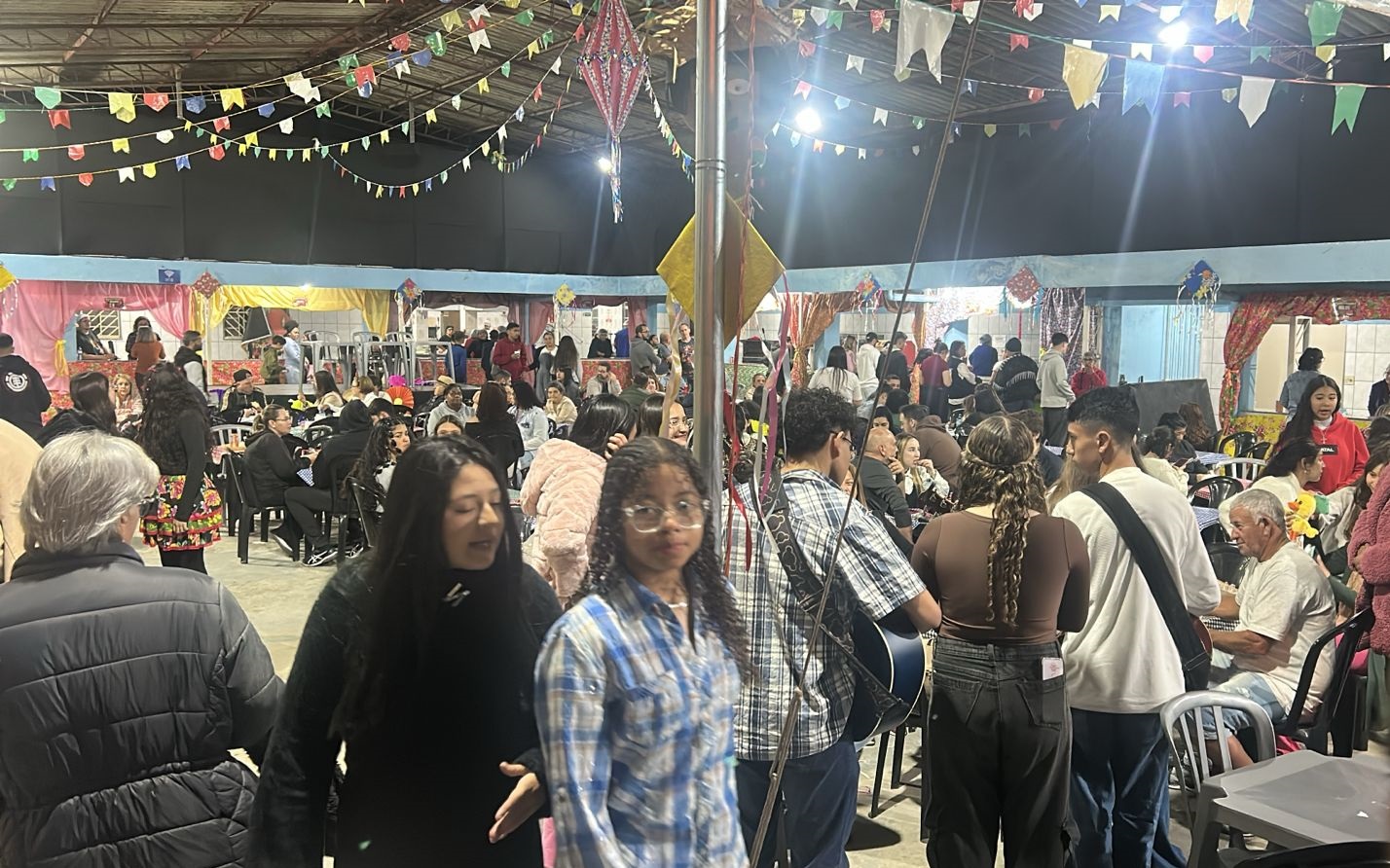 Arrai&aacute; de S&atilde;o Crist&oacute;v&atilde;o no Festival de Inverno re&uacute;ne milhares de pessoas na Zona Norte com f&eacute;, cultura e solidariedade