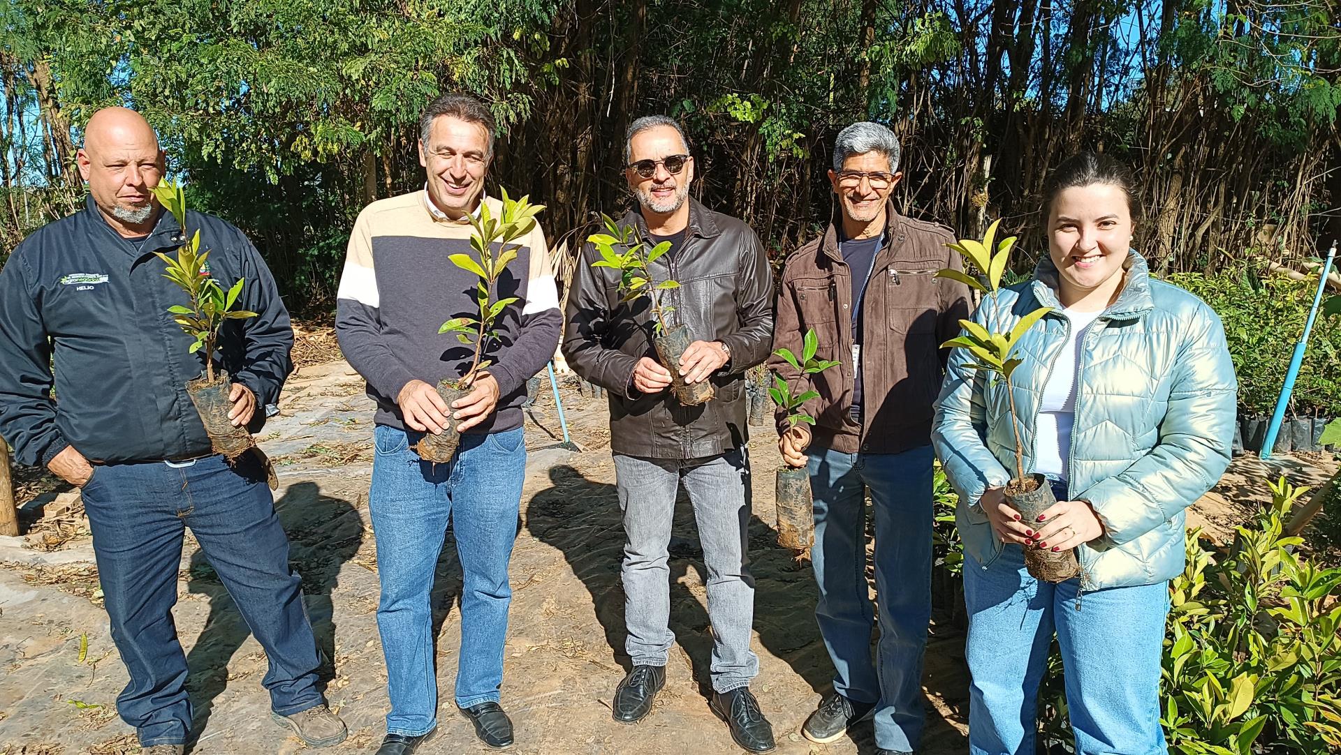 Bragan&ccedil;a Paulista recebe 10 mil mudas como compensa&ccedil;&atilde;o ambiental e avan&ccedil;o no plano de arboriza&ccedil;&atilde;o urbana