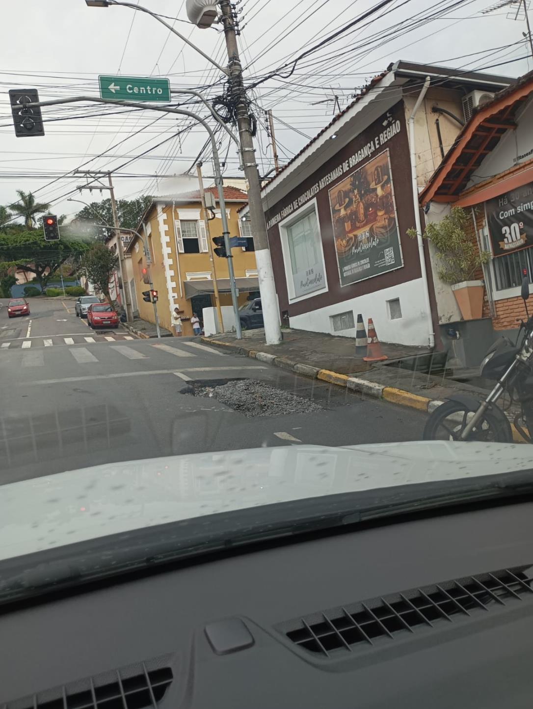 Sabesp &eacute; notificada por obra que causou entupimento de bueiros (2)