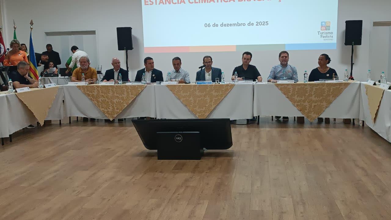 Encontro Prefeitos Aprecesp 0612 Foto 1