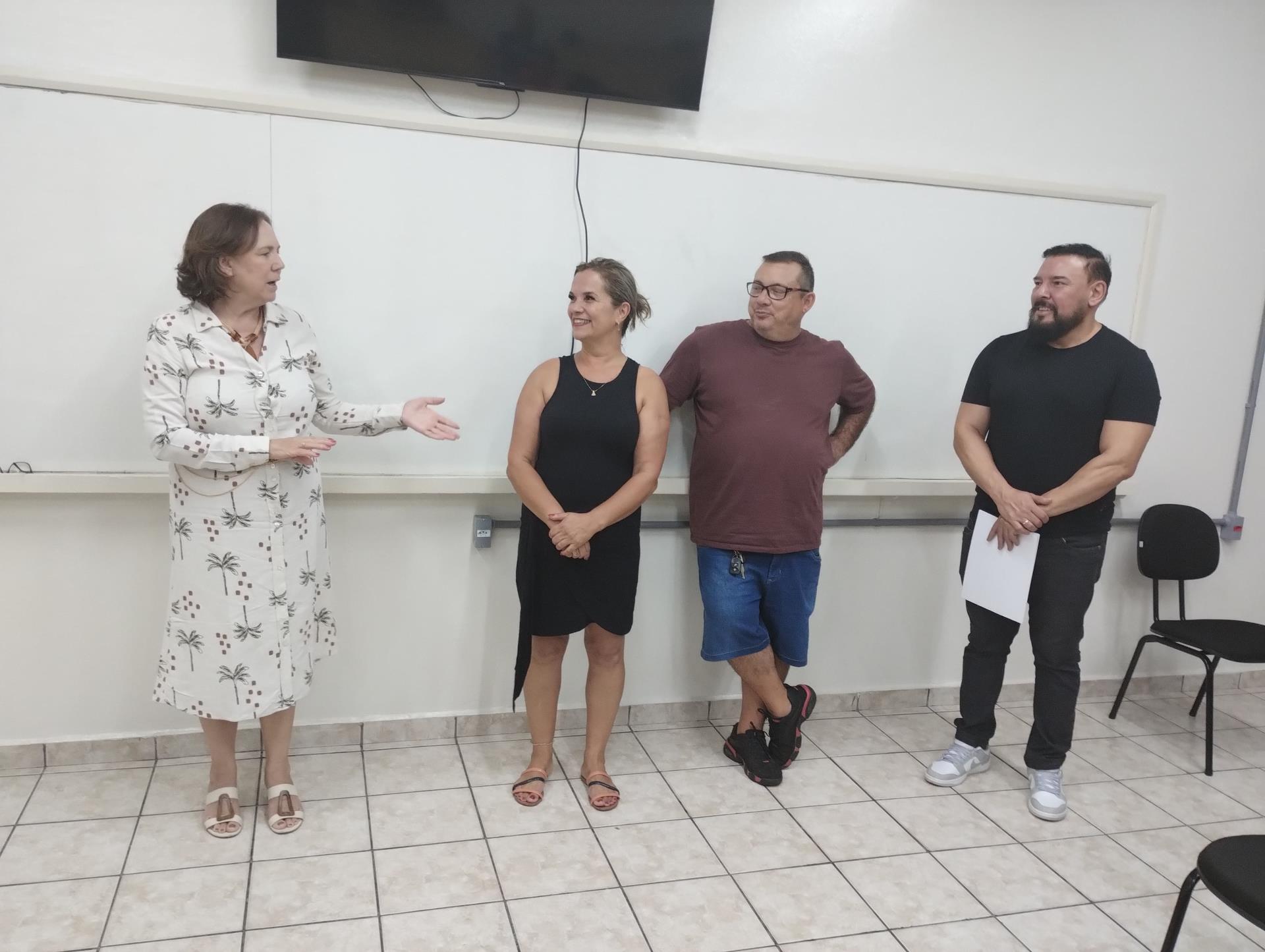 Fundo Social entrega certificados aos alunos do curso de qualificação profissional (4)