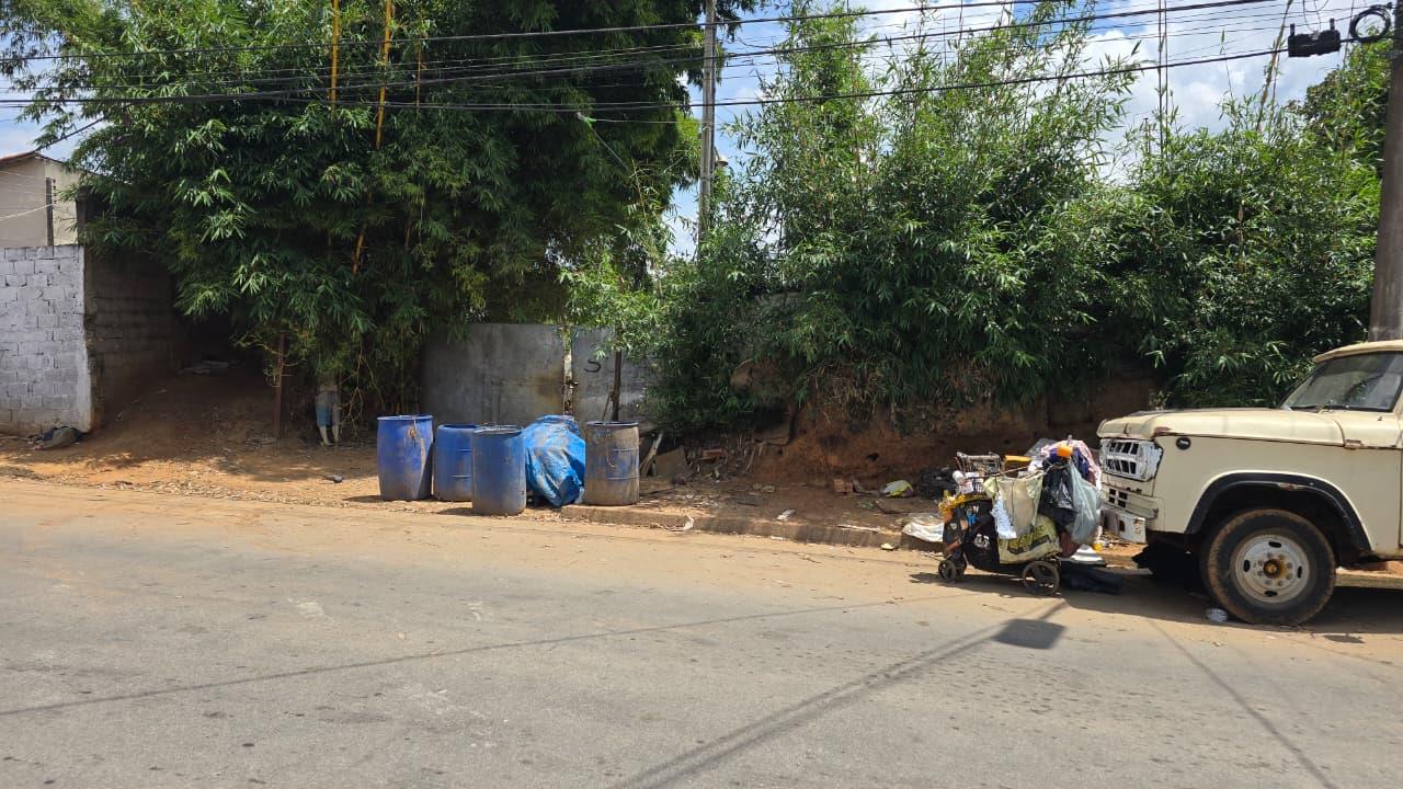 A&ccedil;&atilde;o conjunta fecha estabelecimento irregular no Parque Brasil Foto 03