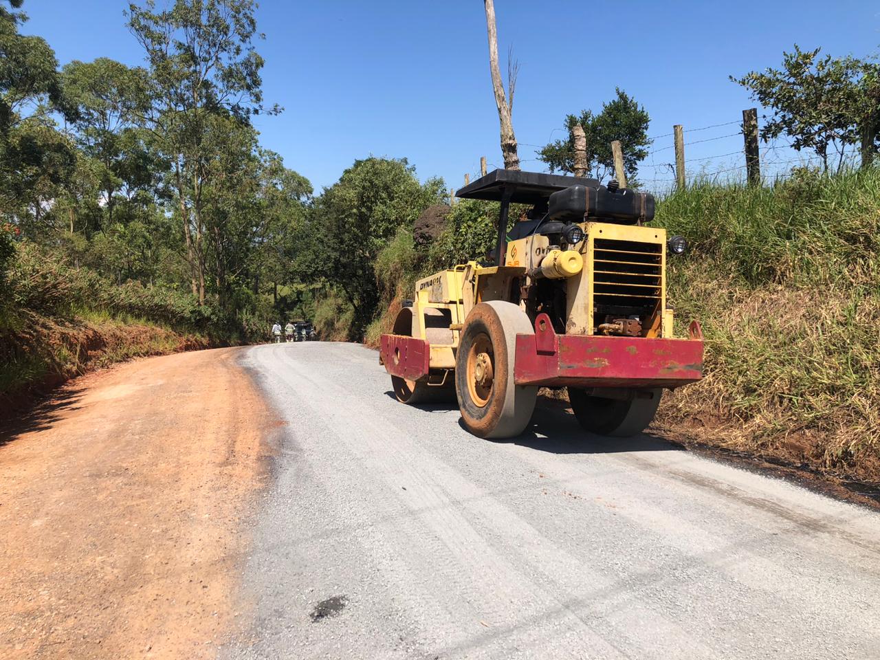 23.03.2023 Estrada Legal Oswaldo Buoso, no Boa Vista, começa a receber melhorias (3)