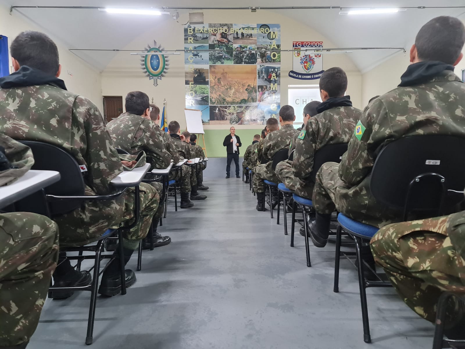 23.05.2023 Atirador Cidad&atilde;o Jovens do Tiro de Guerra participam de treinamento sobre mercado de trabalho (3)