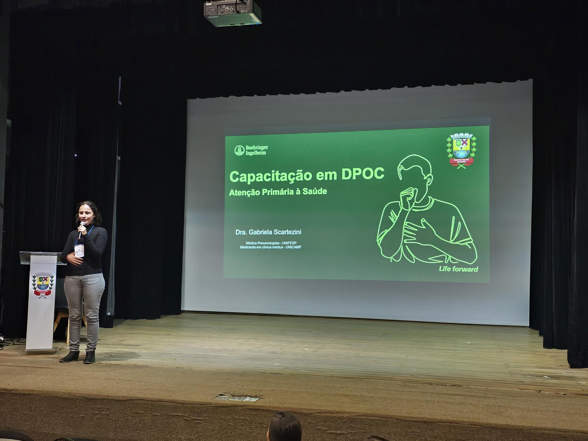 FOTO 3_CAPACITAÇÃO SOBRE DOENÇAS RESPIRATÓRIAS_23-10-2025