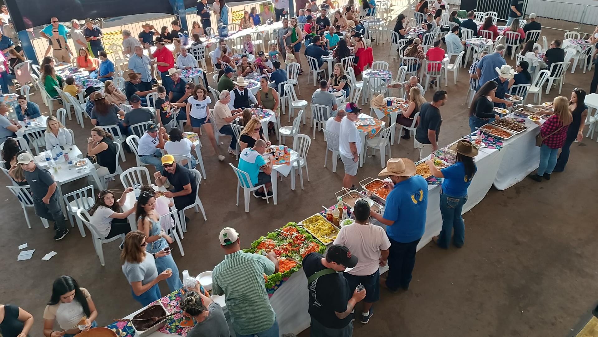 Almoço Tropeiro beneficente é sucesso de público e arrecadação será destinada ao Fundo Social de So