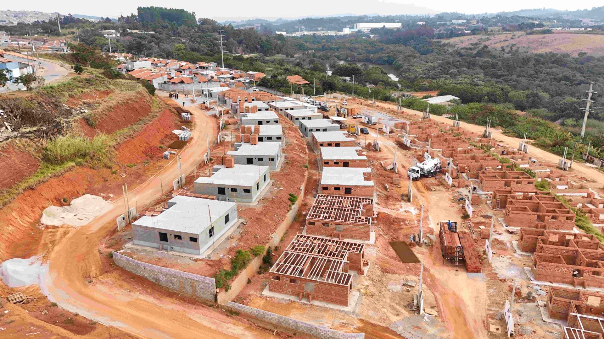 Prefeitura de Bragan&ccedil;a Paulista acompanha avan&ccedil;o das obras do Conjunto Habitacional Bragan&ccedil;a F3 (3)