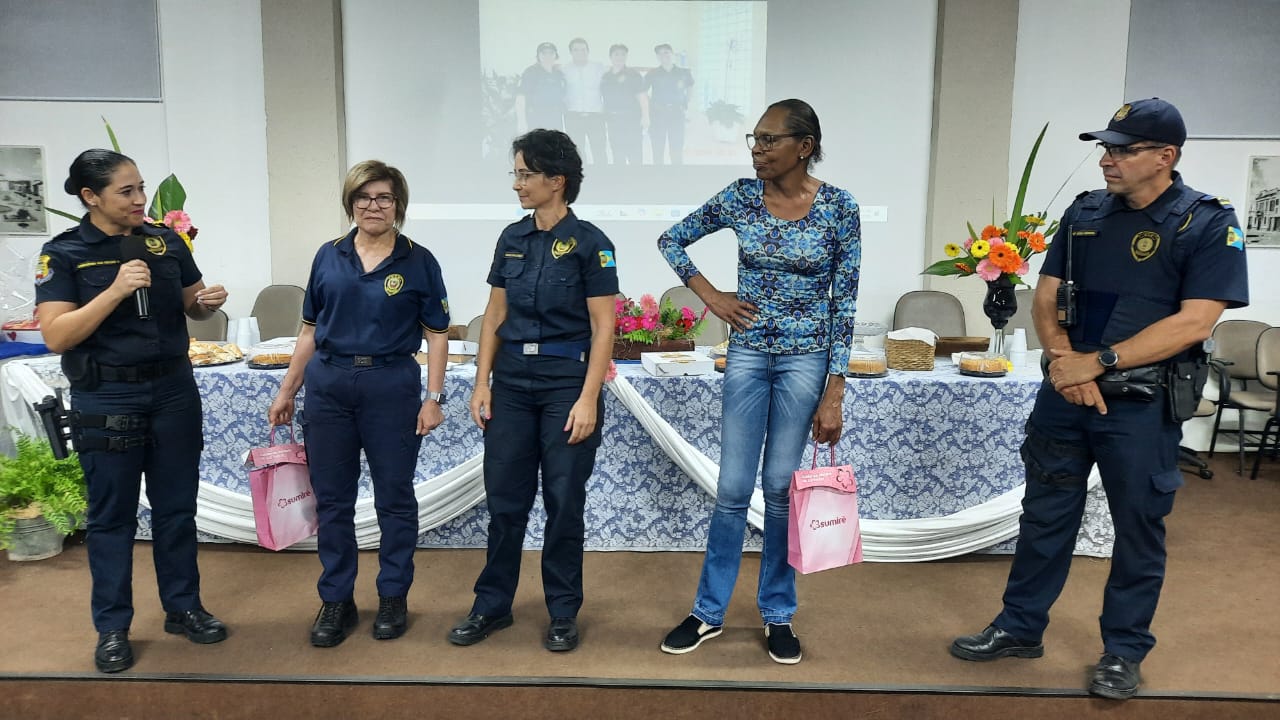 GCMs Deise e Stela foram homenageadas