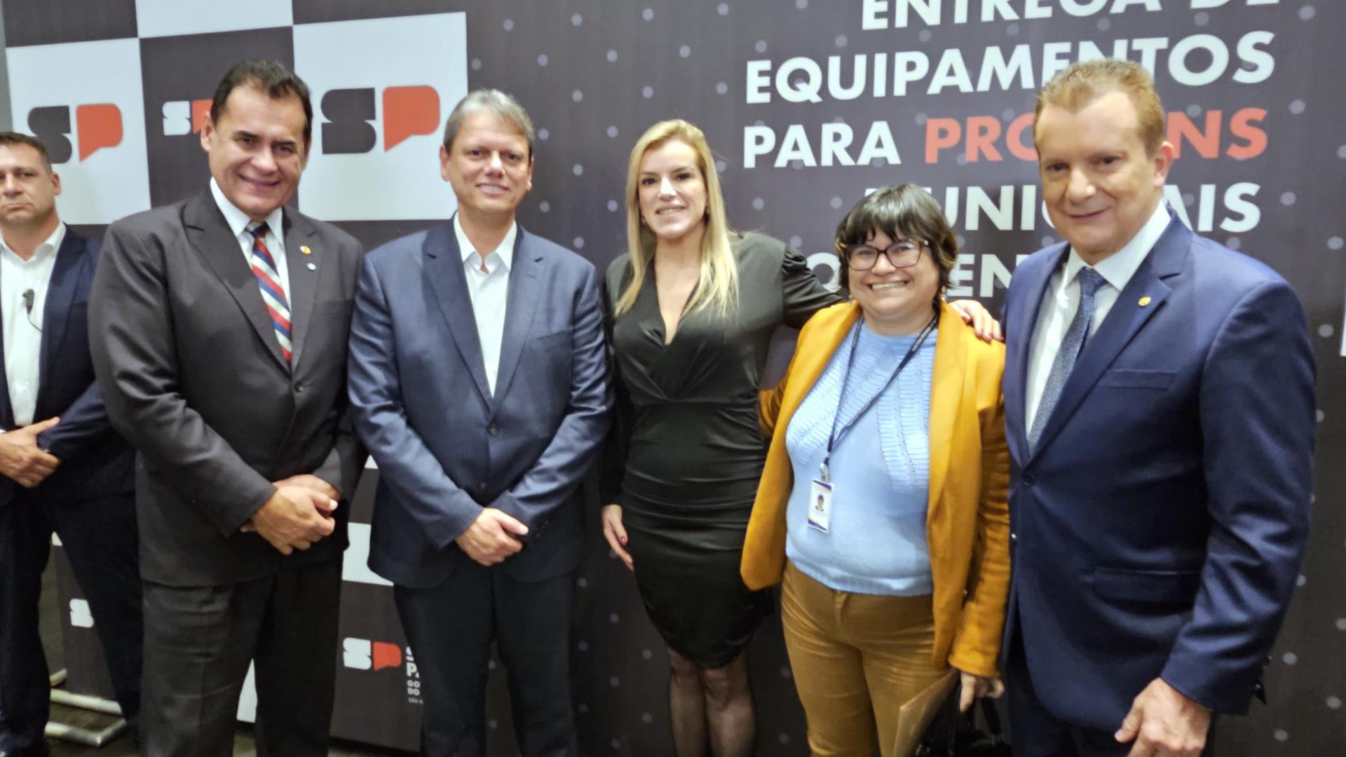 Entrega ve&iacute;culo e tablets Procon 03