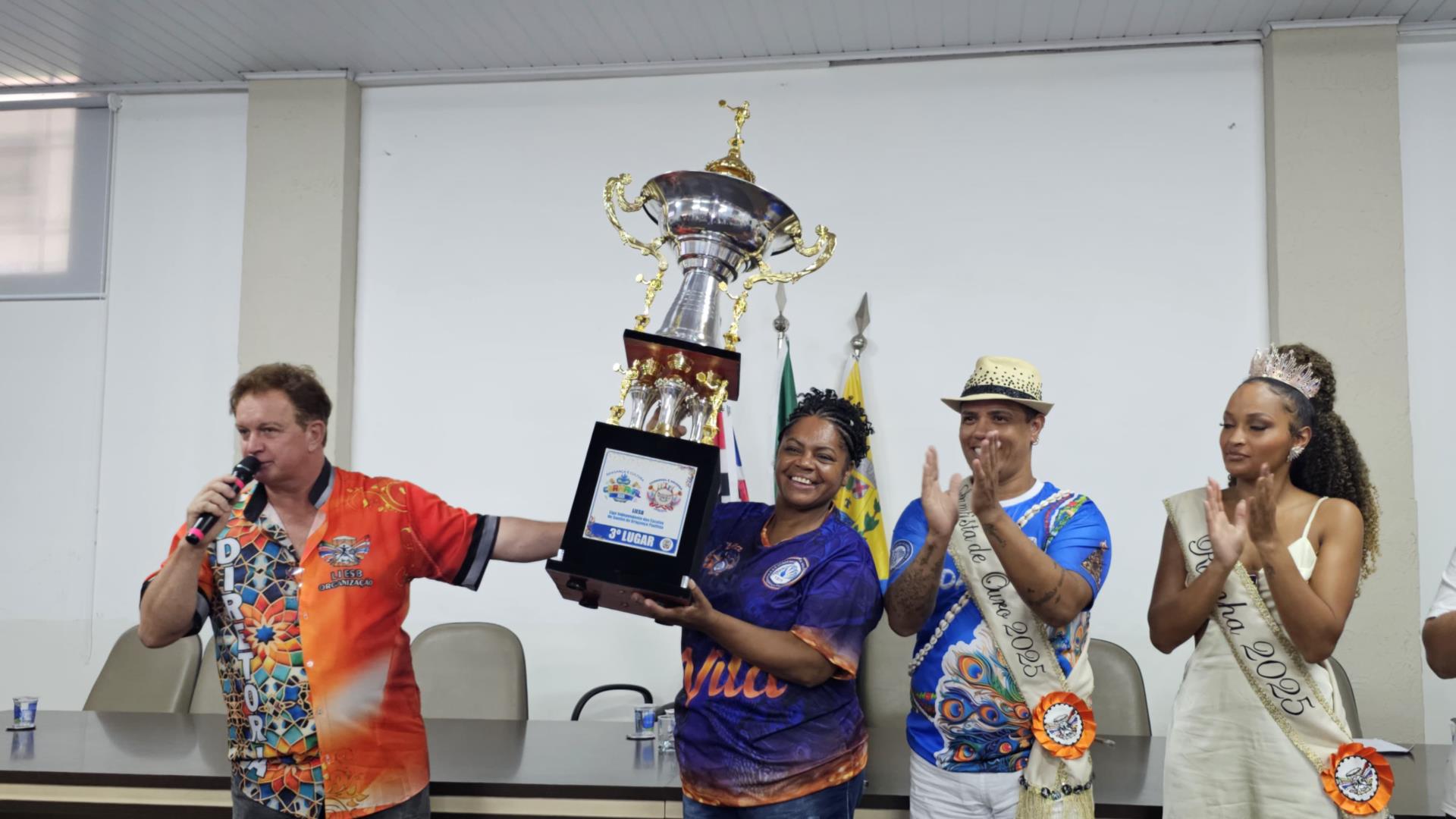 Drag&atilde;o Imperial &eacute; campe&atilde; do Carnaval 2025 de Bragan&ccedil;a Paulista (3)