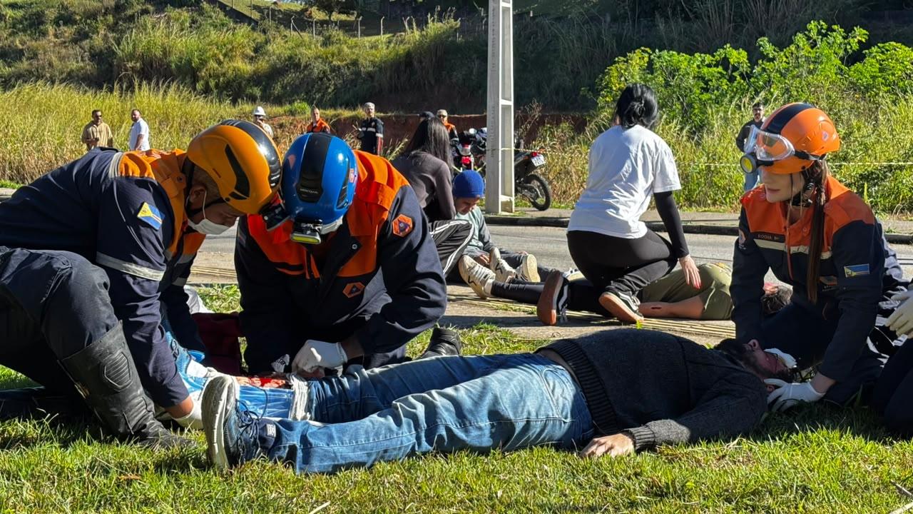 Forças de segurança e emergência realizam simulado de acidente grave em Bragança Paulista 3