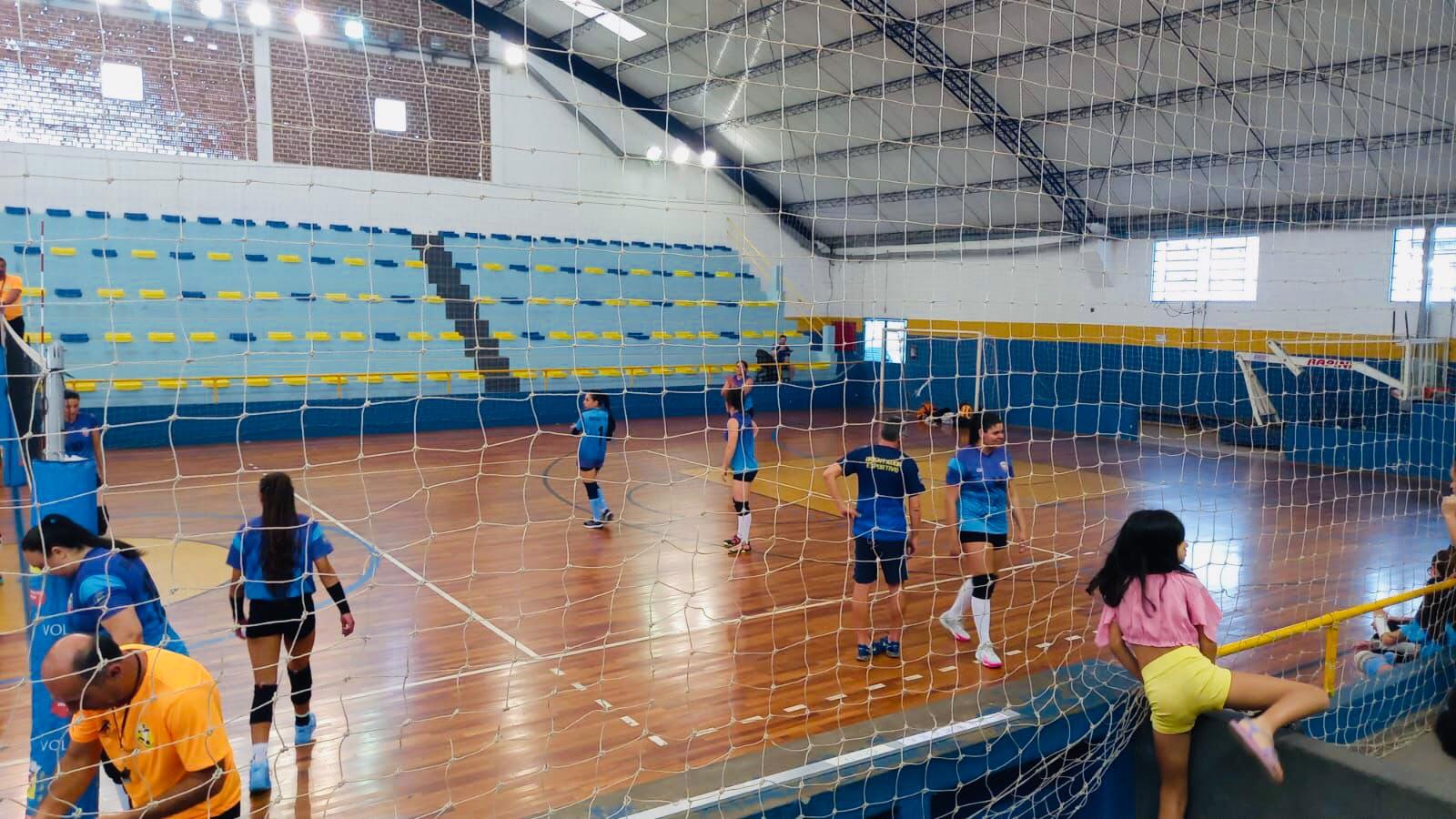 SEMJEL divulga atividades esportivas no Gin&aacute;sio Louren&ccedil;&atilde;o (2)