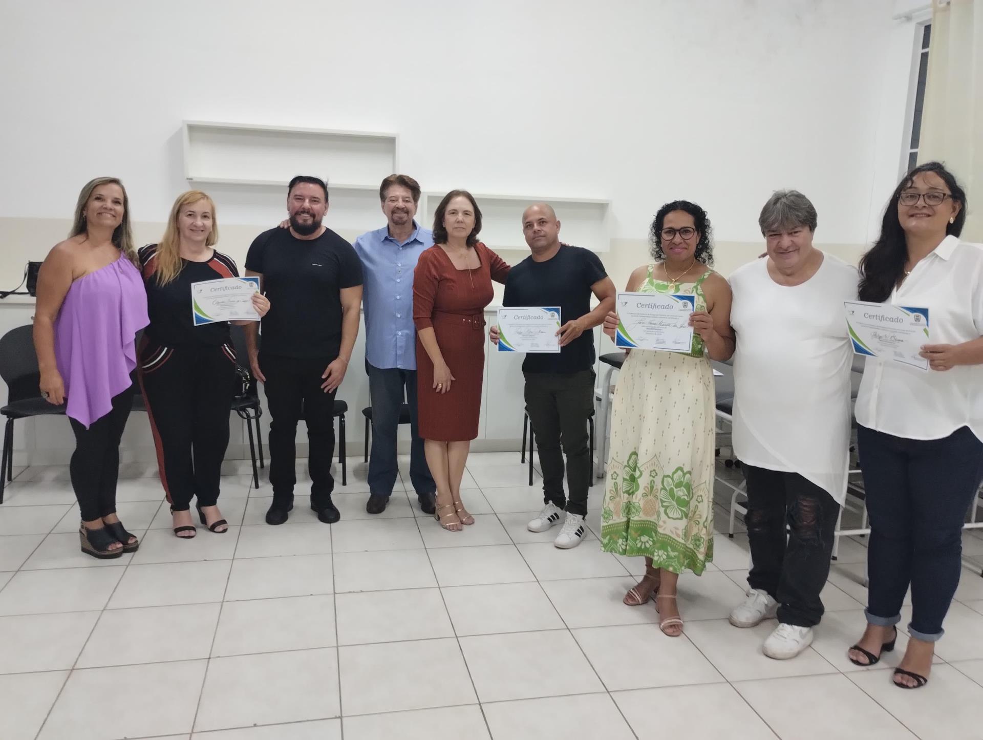 Fundo Social realiza solenidade de entrega de certificados aos concluintes de cursos profissionalizante (4)