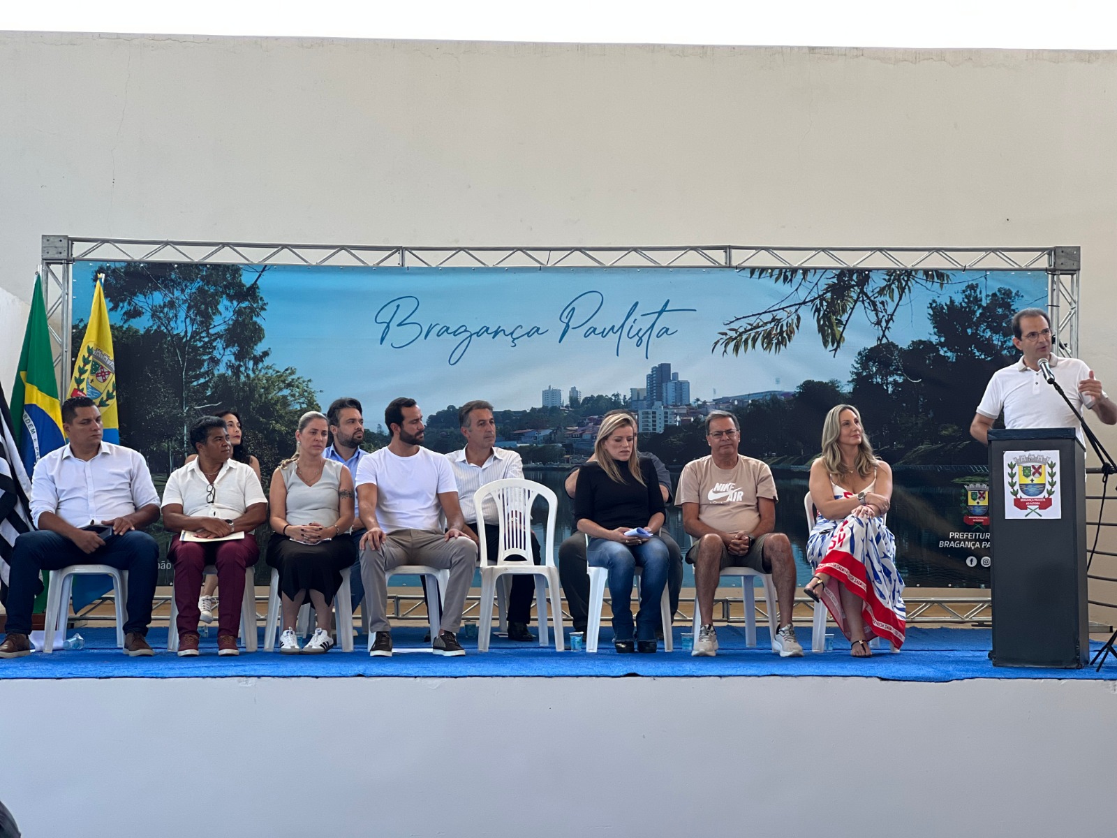 Apresenta&ccedil;&atilde;o novos ve&iacute;culos do transporte escolar e vistoria da frota da Prefeitura 02