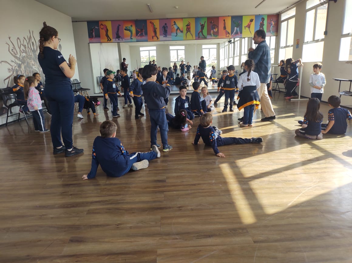 Alunos da Escola Jardim América visitam Centro Cultural Prefeito Jesus Che (4)