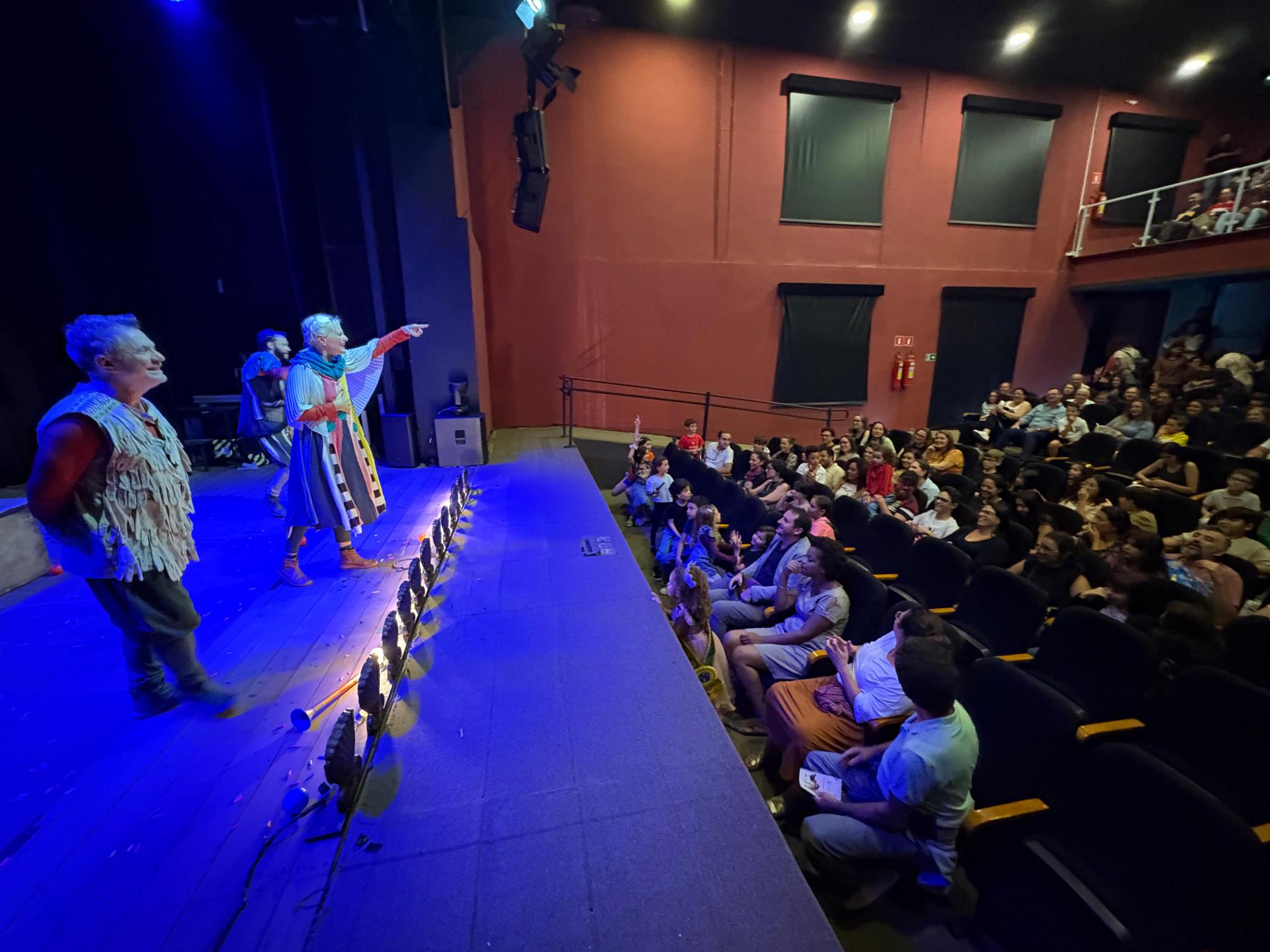 Abertura Oficial do Maio Cultural 2026 re&uacute;ne autoridades, artistas e grande p&uacute;blico no Teatro Carlos Gomes Foto 03