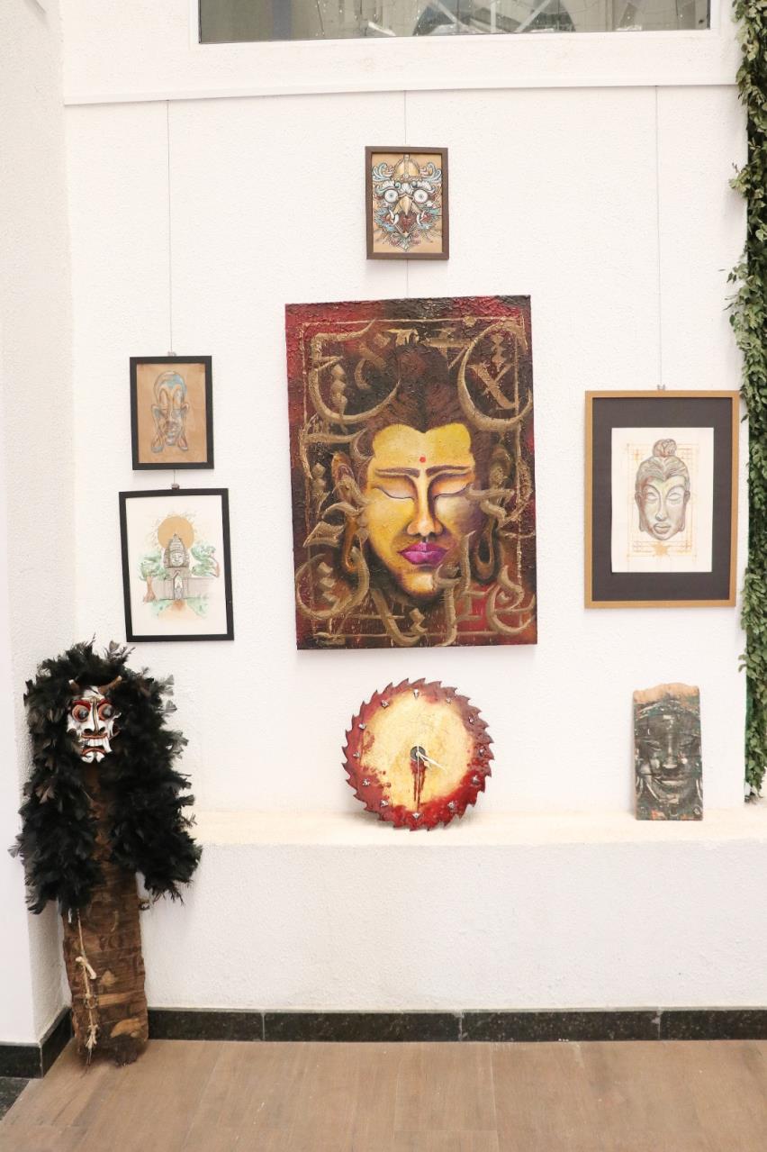 Exposi&ccedil;&atilde;o &ldquo;Do Lixo ao L&oacute;tus&rdquo; apresenta 20 anos de Produ&ccedil;&atilde;o Art&iacute;stica de Bruno Jankowisk no Centro Cultural Prefeito Jesus Adib Abi Chedid (3)