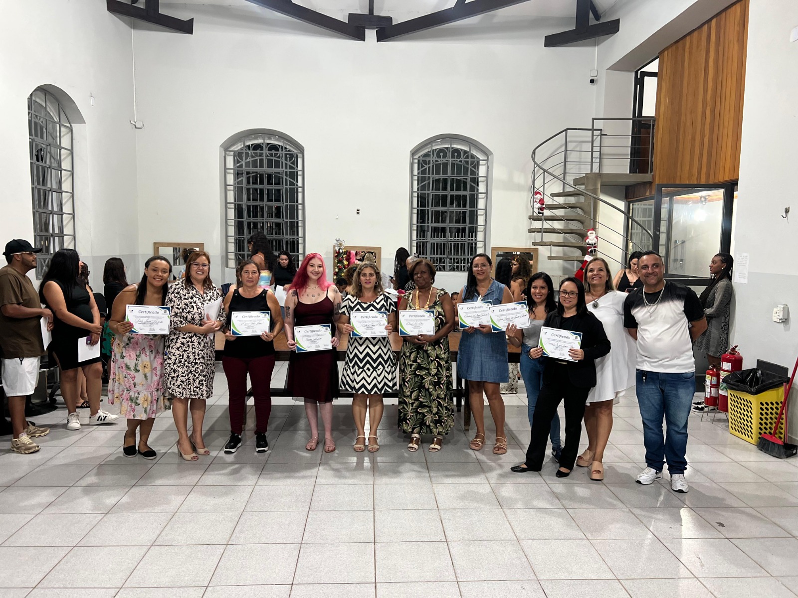 Alunos recebem diplomas dos cursos profissionalizantes oferecidos pelo Fundo Social de Bragança Paulist (5)