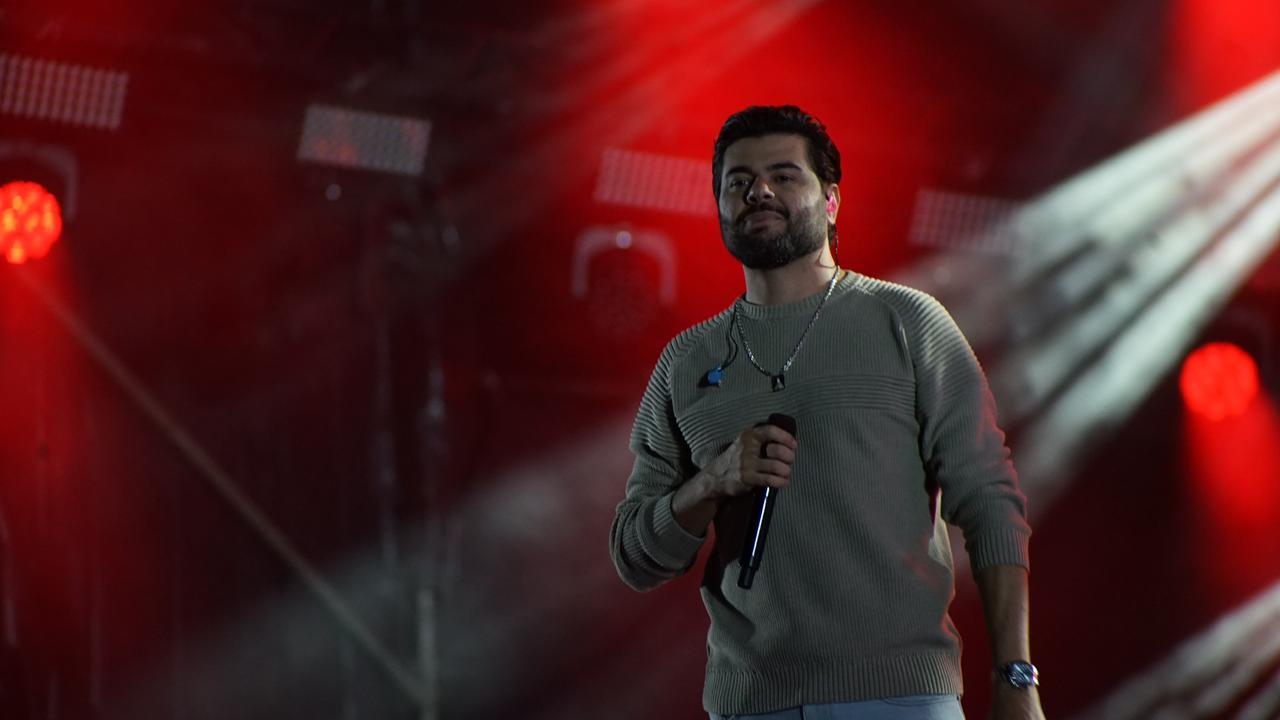 Arena lotada e grandes shows marcam a segunda noite da 59&ordf; Expoagro e 32&ordf; Festa do Pe&atilde;o de Boiadeiro (15)