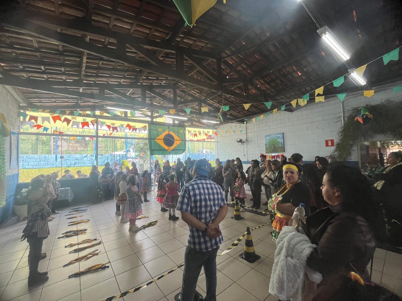Escolas municipais fortalecem tradição com Festas Juninas e ampla participação da comunidade (4)