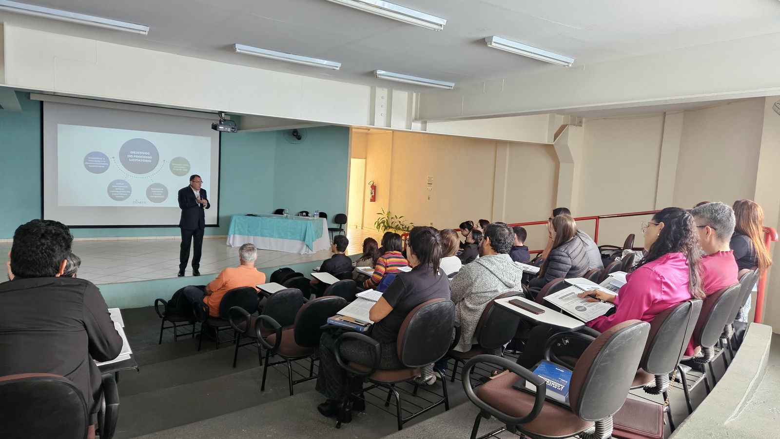 Curso Lei de Licita&ccedil;&otilde;es 04