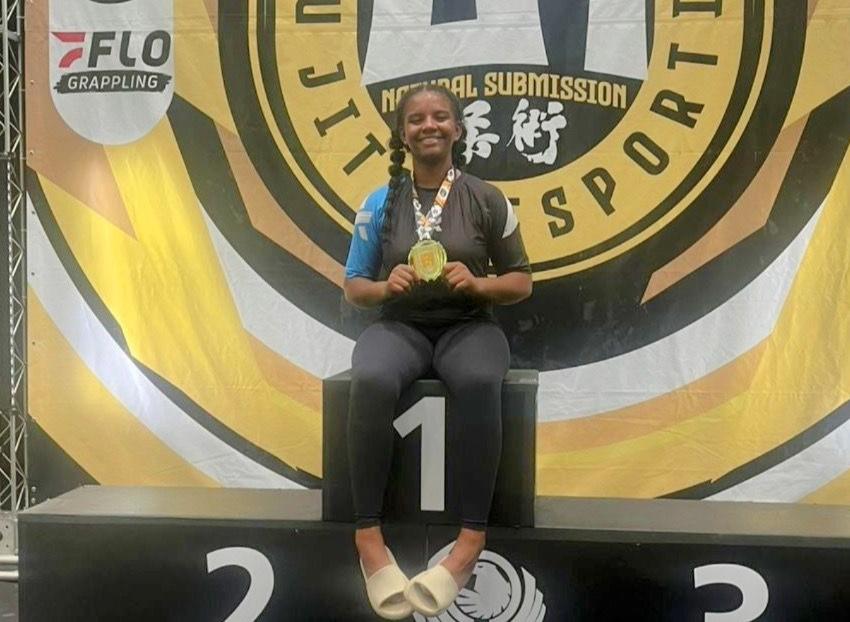 Atleta bragantina Sthepany Vit&oacute;ria &eacute; campe&atilde; mundial de Jiu-Jitsu Nogi (4)