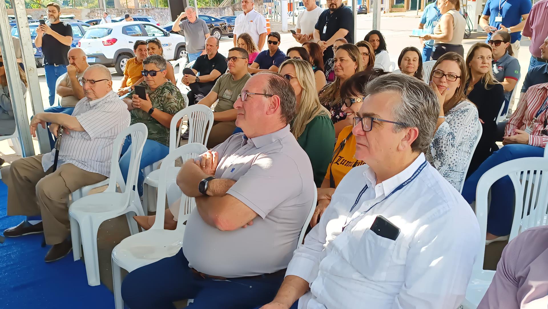 Prefeitura entrega obra de alargamento do c&oacute;rrego e ponte da Rua Felipe Siqueira