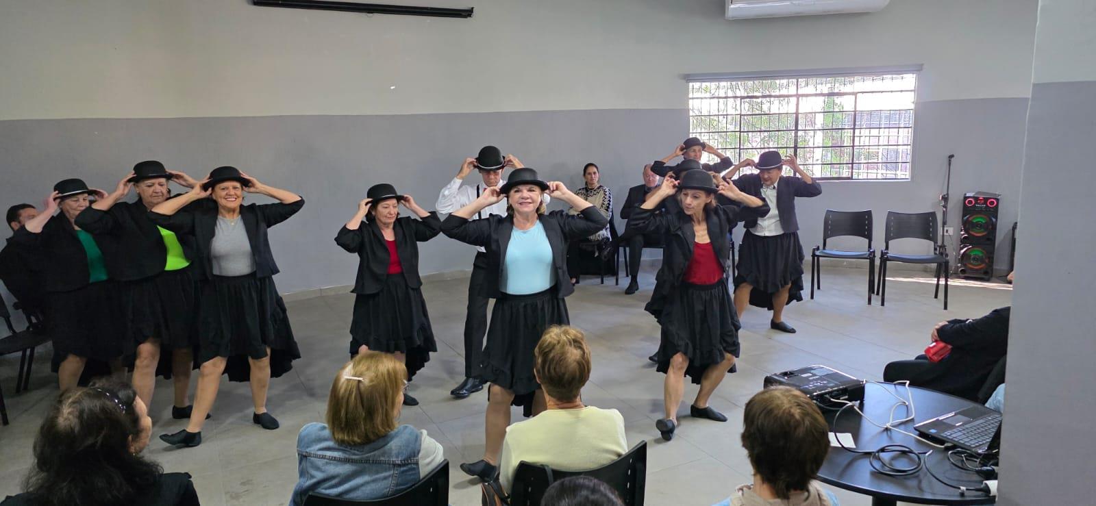 Conscientização e informação marcam evento do Junho Violeta com idosos 04