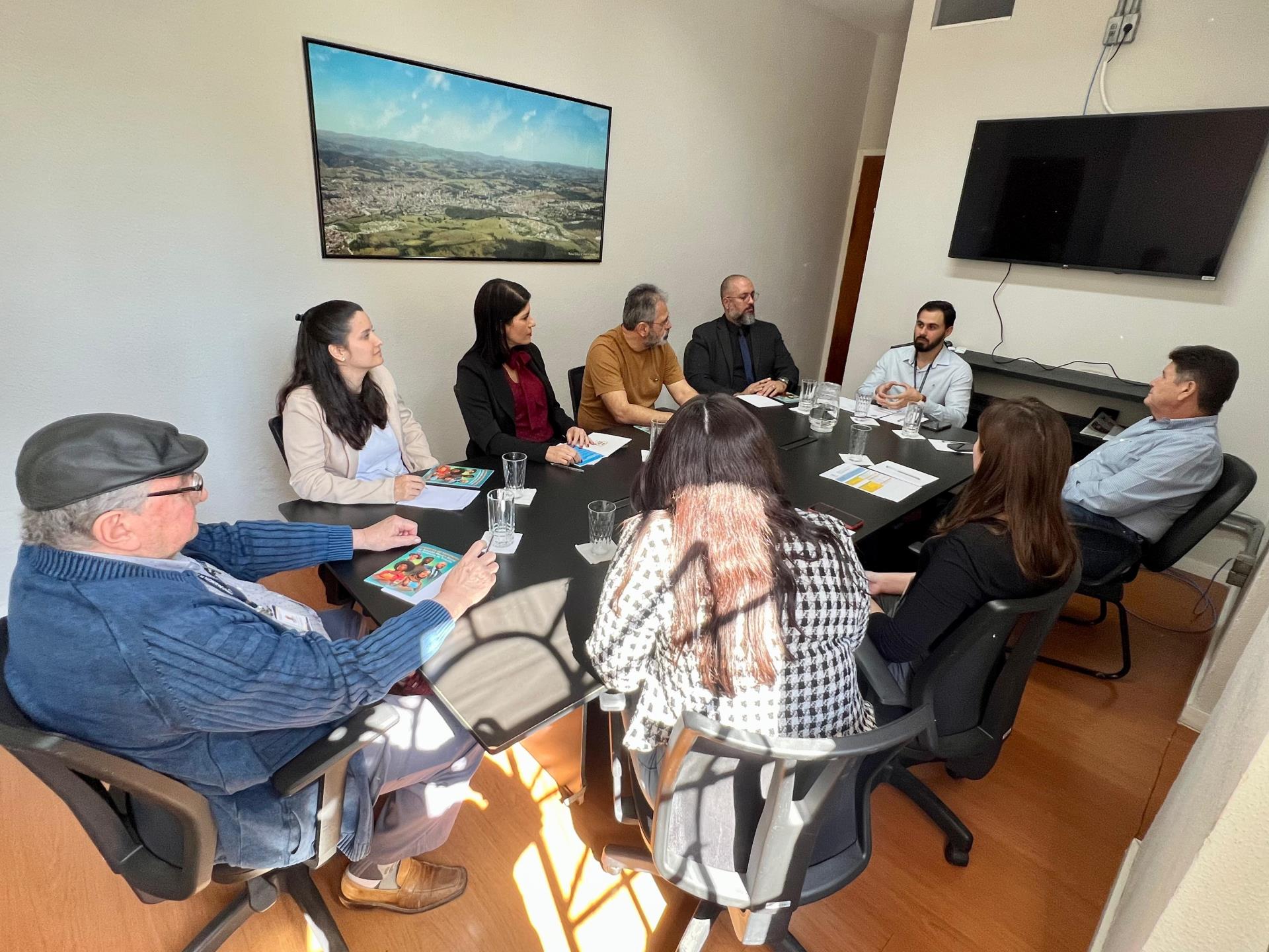 Prefeitura de Bragança Paulista recebe Controladoria de Ferraz de Vasconcelos para