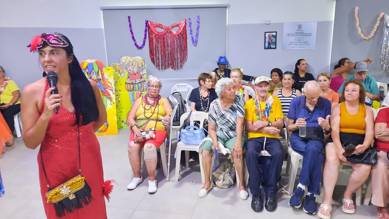 Carnaval Grupo Idade Dourada 04