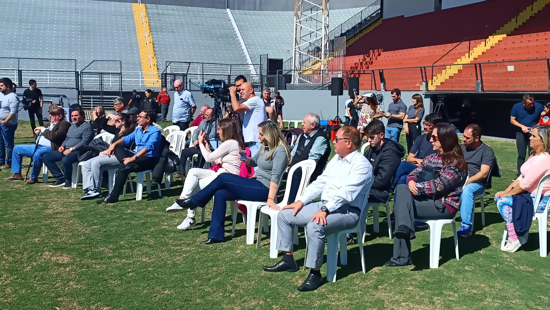 Entrega alvar&aacute; de demoli&ccedil;&atilde;o do Est&aacute;dio Nabi Chedid