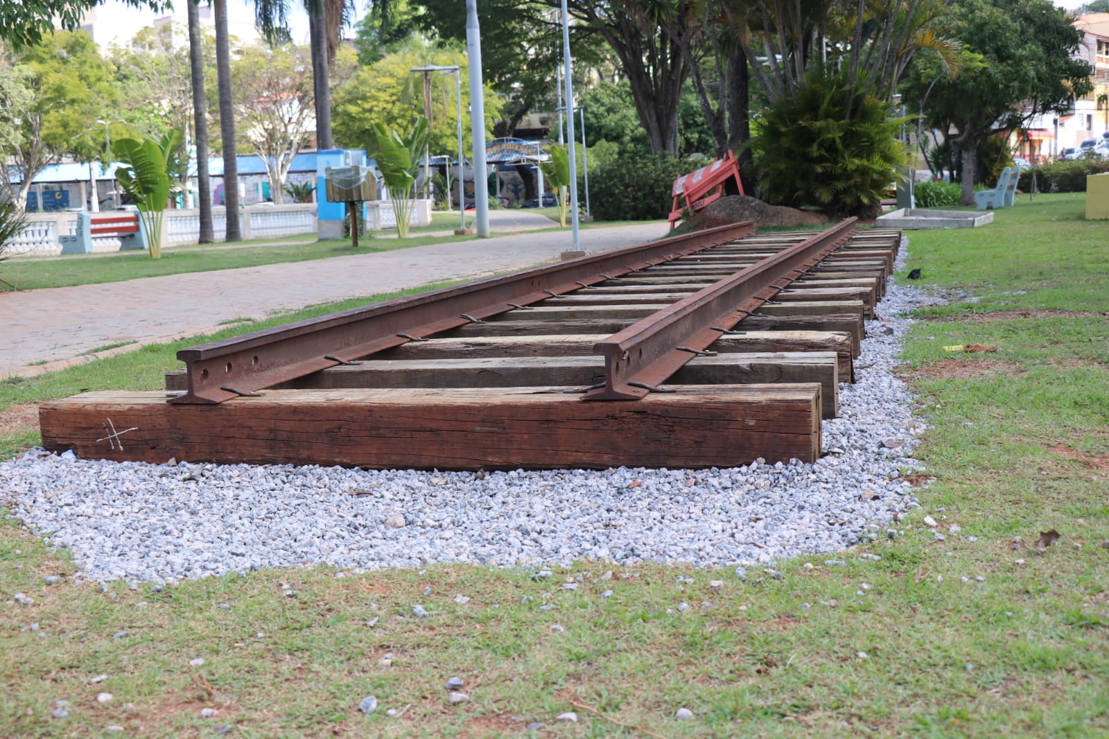 05.10.2022 Locomotiva da antiga Estrada de Ferro Bragantina ser&aacute; instalada no Lago do Tabo&atilde;o (6)