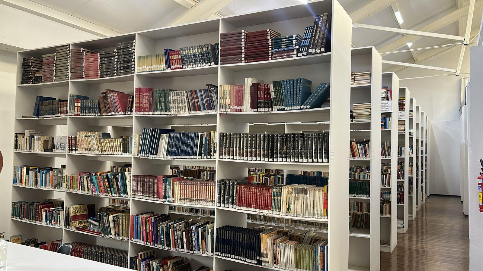 Biblioteca Pública Municipal “Dra. Adalzira Bittencourt” reforça seu papel como referência cultural (4)