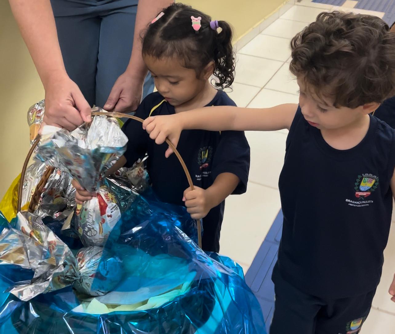 Prefeitura de Bragan&ccedil;a Paulista distribui ovos de P&aacute;scoa para alunos da Rede Municipal de Ensino (5)