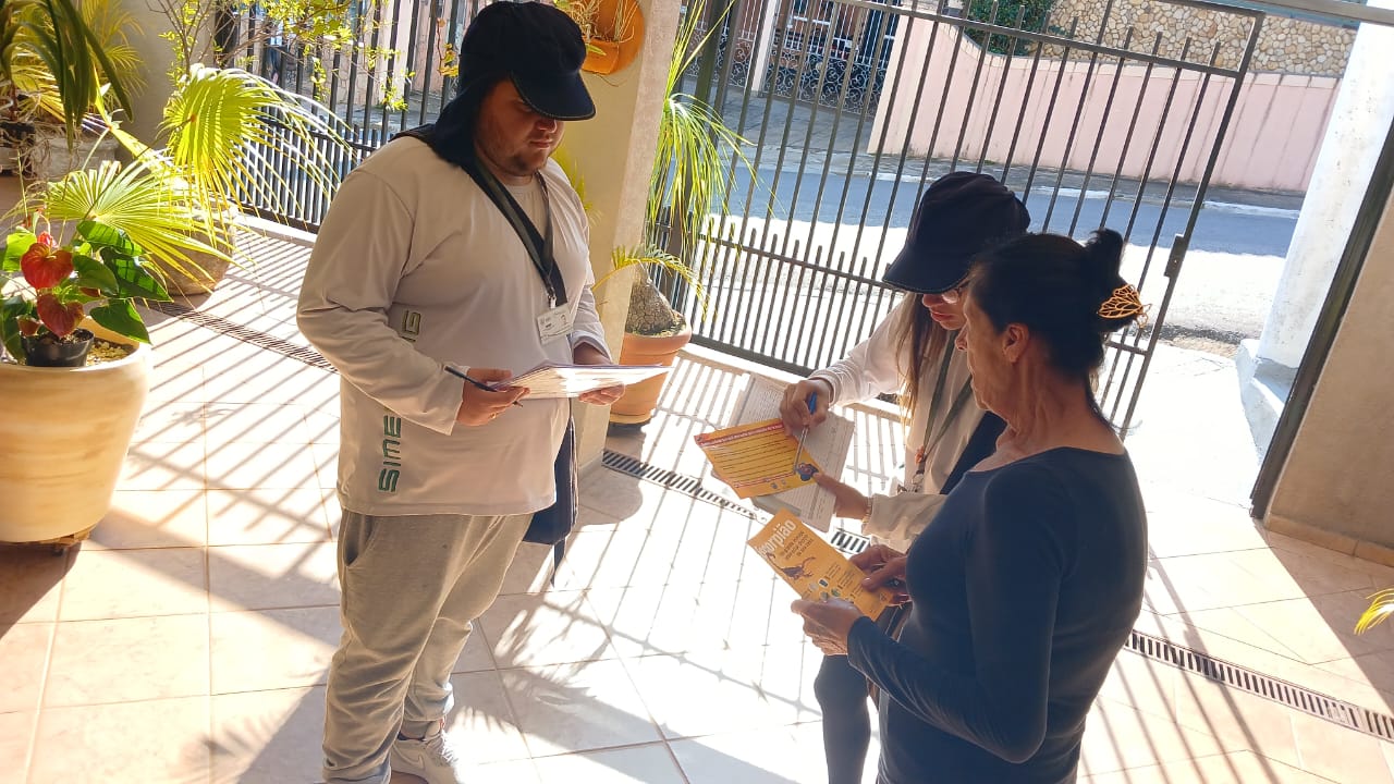 Visita agentes comunit&aacute;rias da sa&uacute;de em resid&ecirc;ncias