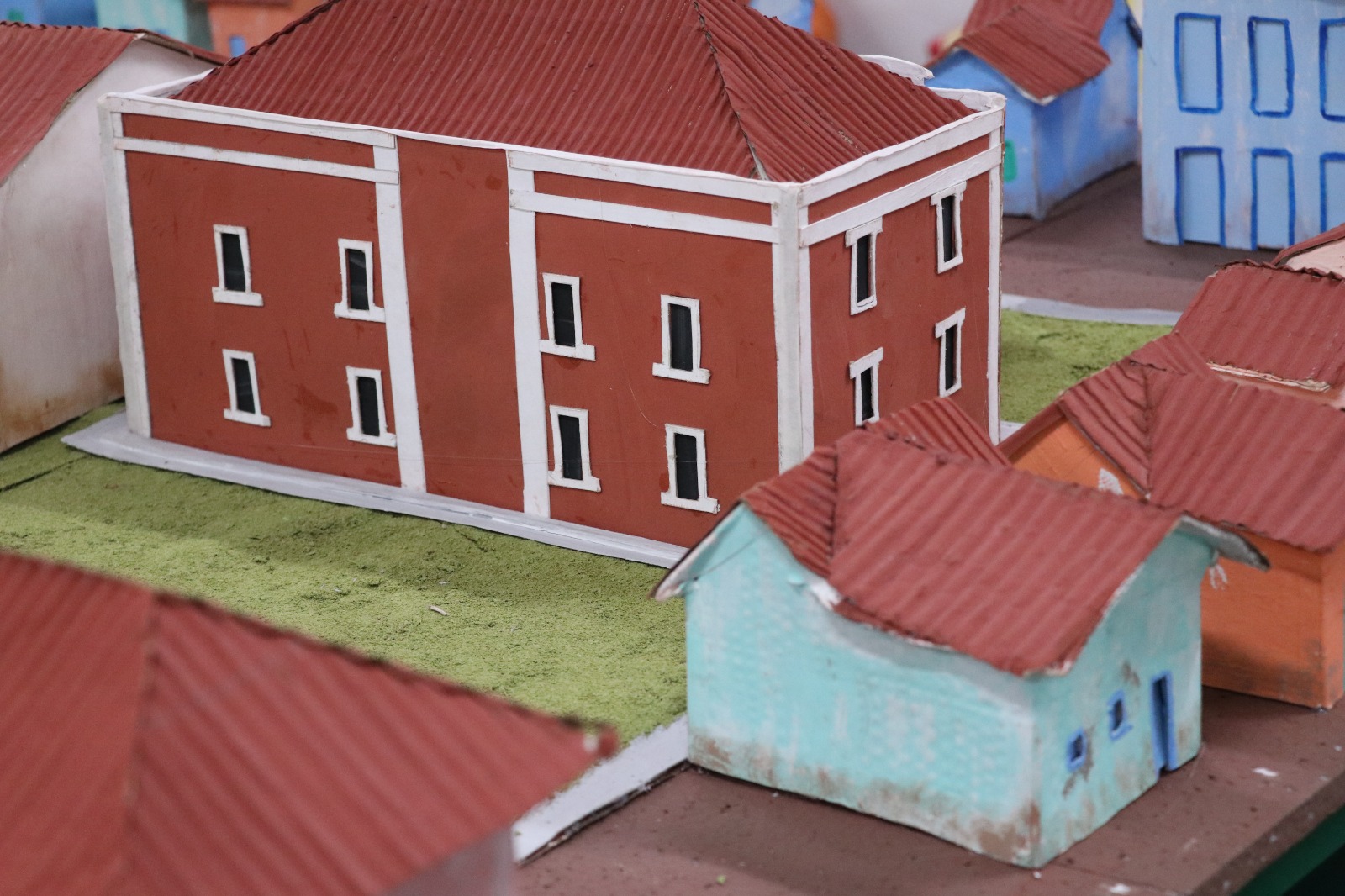 19.07.2023 Alunos da E.E. Prof. Bruno Florenzano expõe maquete sobre Bragança Paulista em 1900 (4)