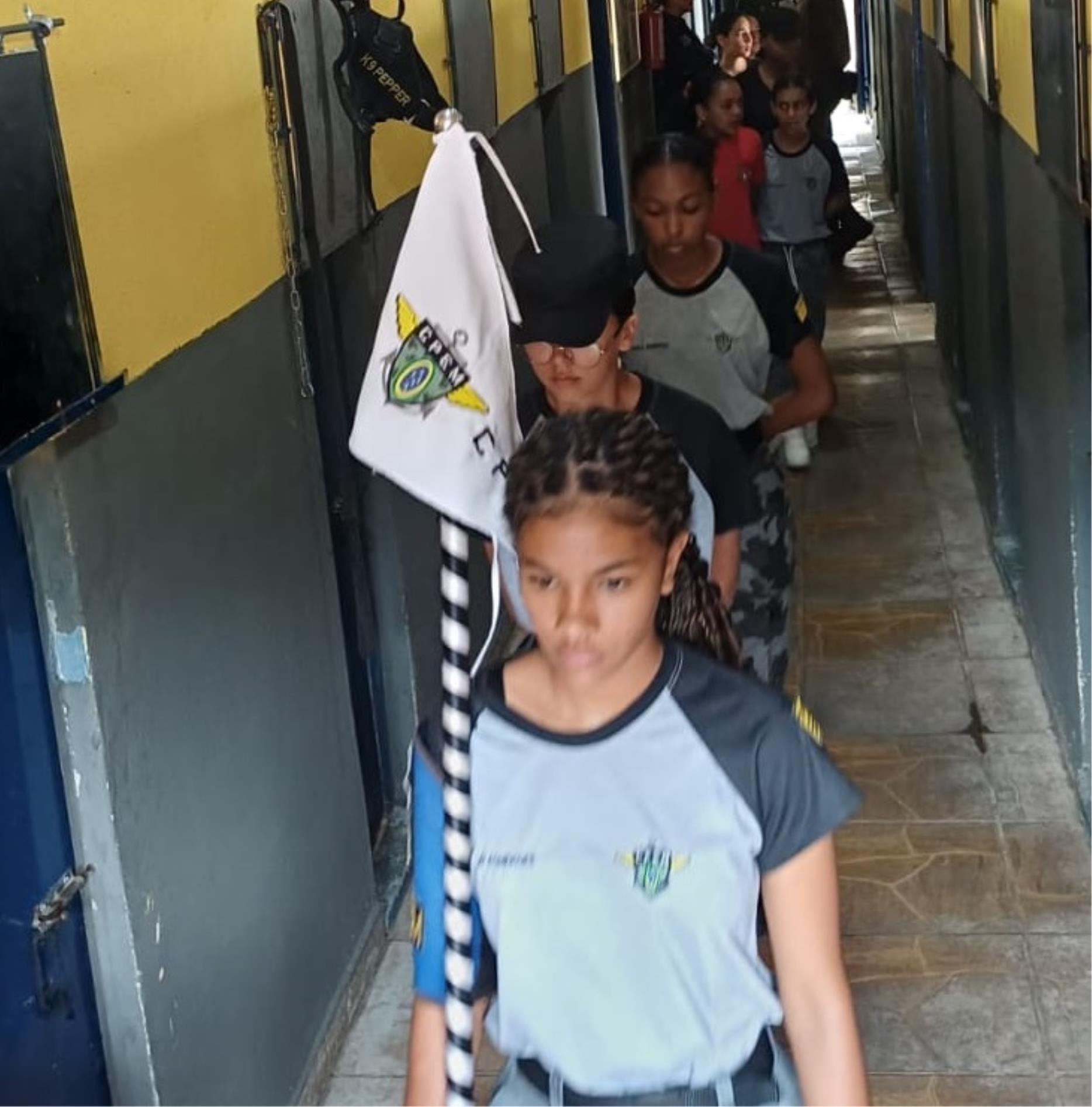 Alunos de cursos preparatórios visitam GCM e Defesa Civil de Bragança Paulista (6)