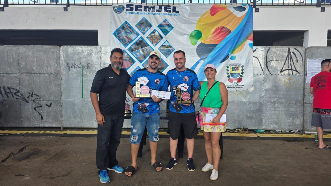 04 Lugar Vitor e Tarc&iacute;sio Equipe L&iacute;ngua Preta