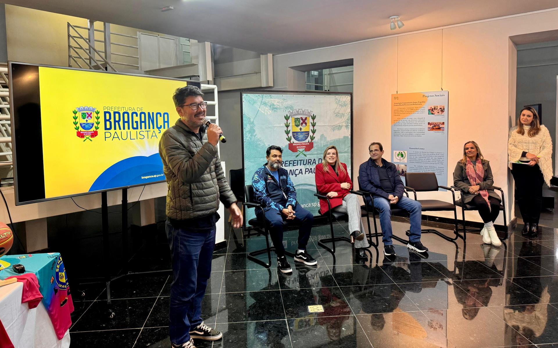 Recep&ccedil;&atilde;o para atletas do JOMI 04