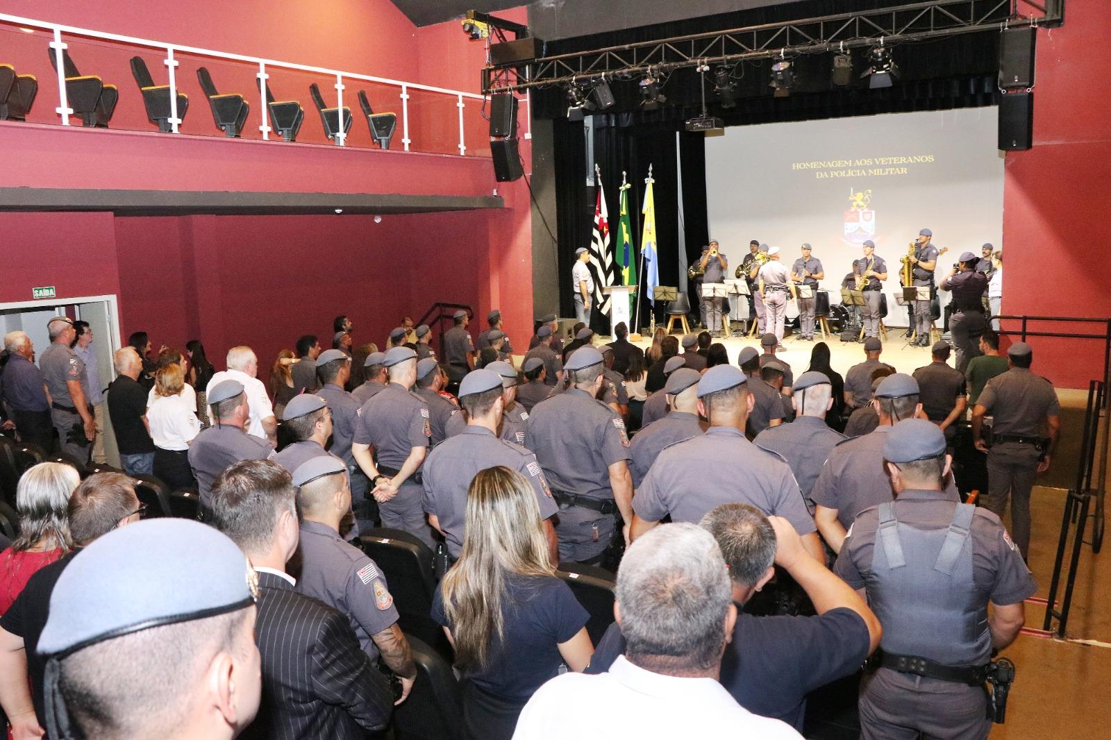 Cerimônia valoriza atuação da Polícia Militar no município Foto 04
