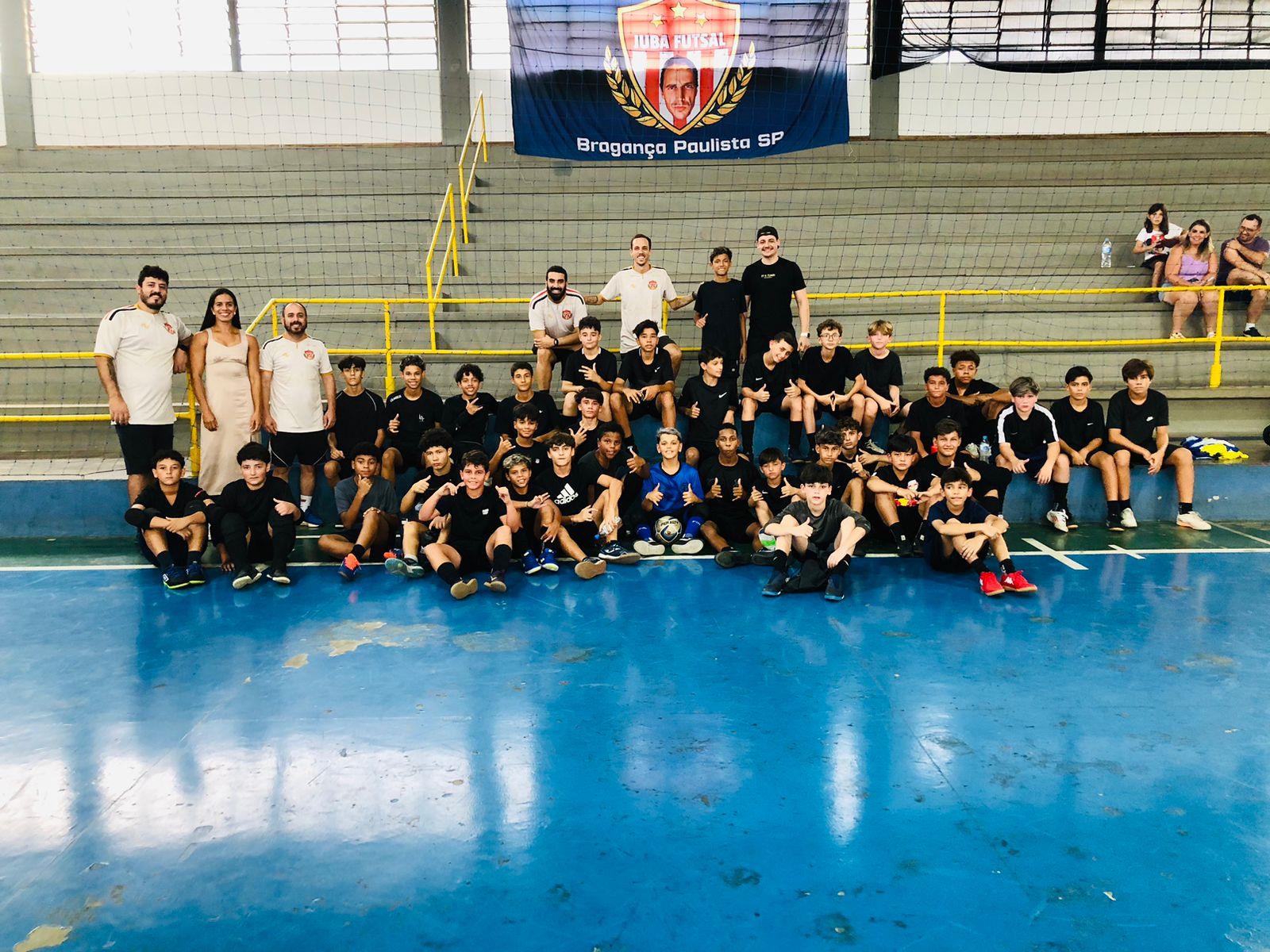 Projeto Juba Futsal seleciona 46 atletas em peneira realizada no Gin&aacute;sio Rubens Batazza (4)