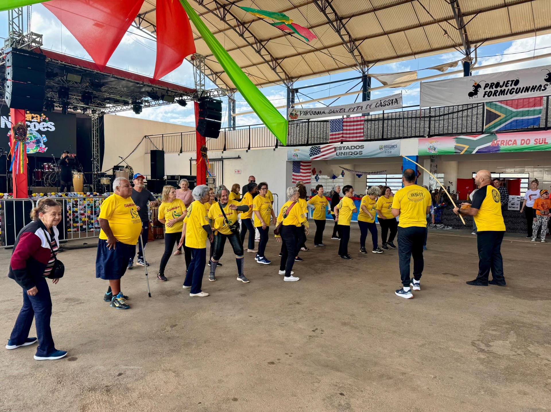 Feira das Na&ccedil;&otilde;es 2025 atrai grande p&uacute;blico e celebra diversidade cultural em Bragan&ccedil;a Paulista (5)