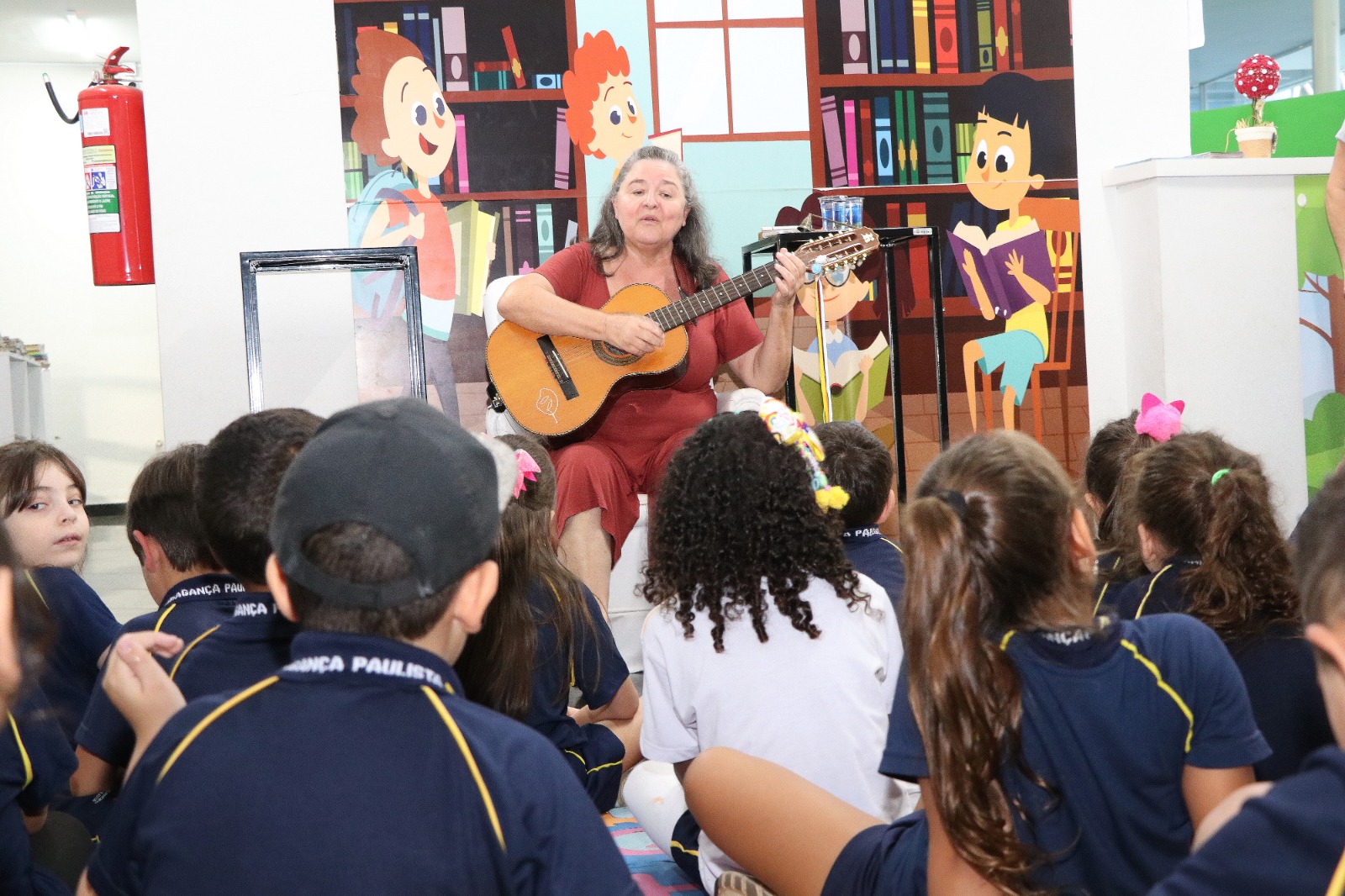 Hist&oacute;ria com Viola &ndash; Rita Bulgarelli