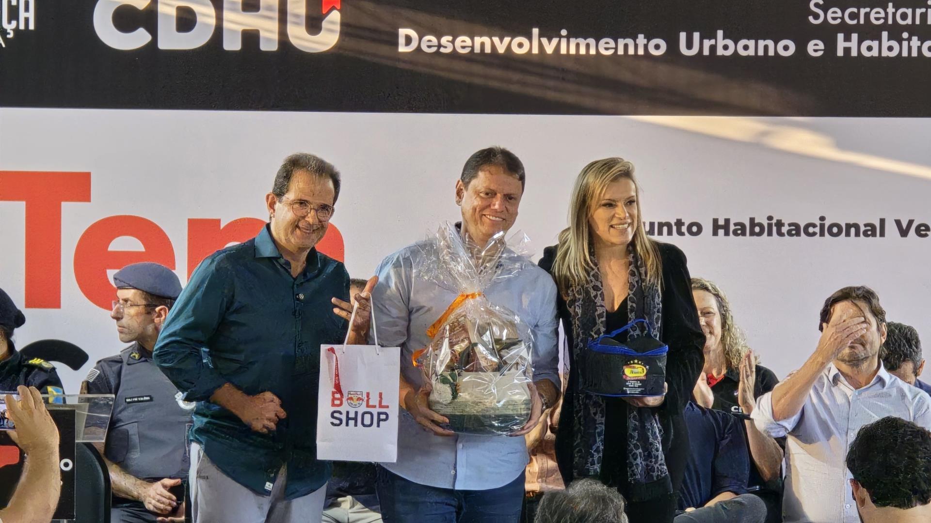 Entrega das moradias do Bragan&ccedil;a F3 marca novo cap&iacute;tulo para 80 fam&iacute;lias bragantinas Foto 03