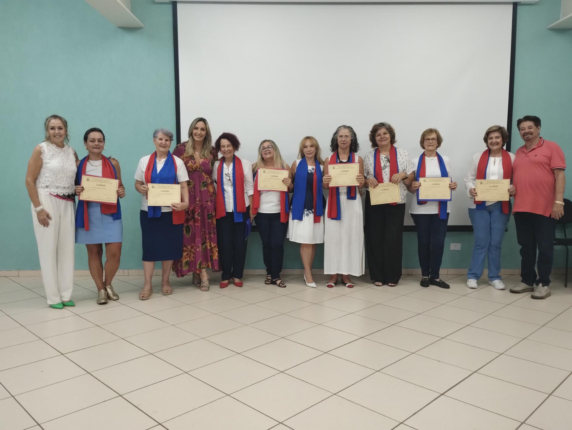 Polo UAB entrega certificados para alunos dos cursos de idiomas (4)