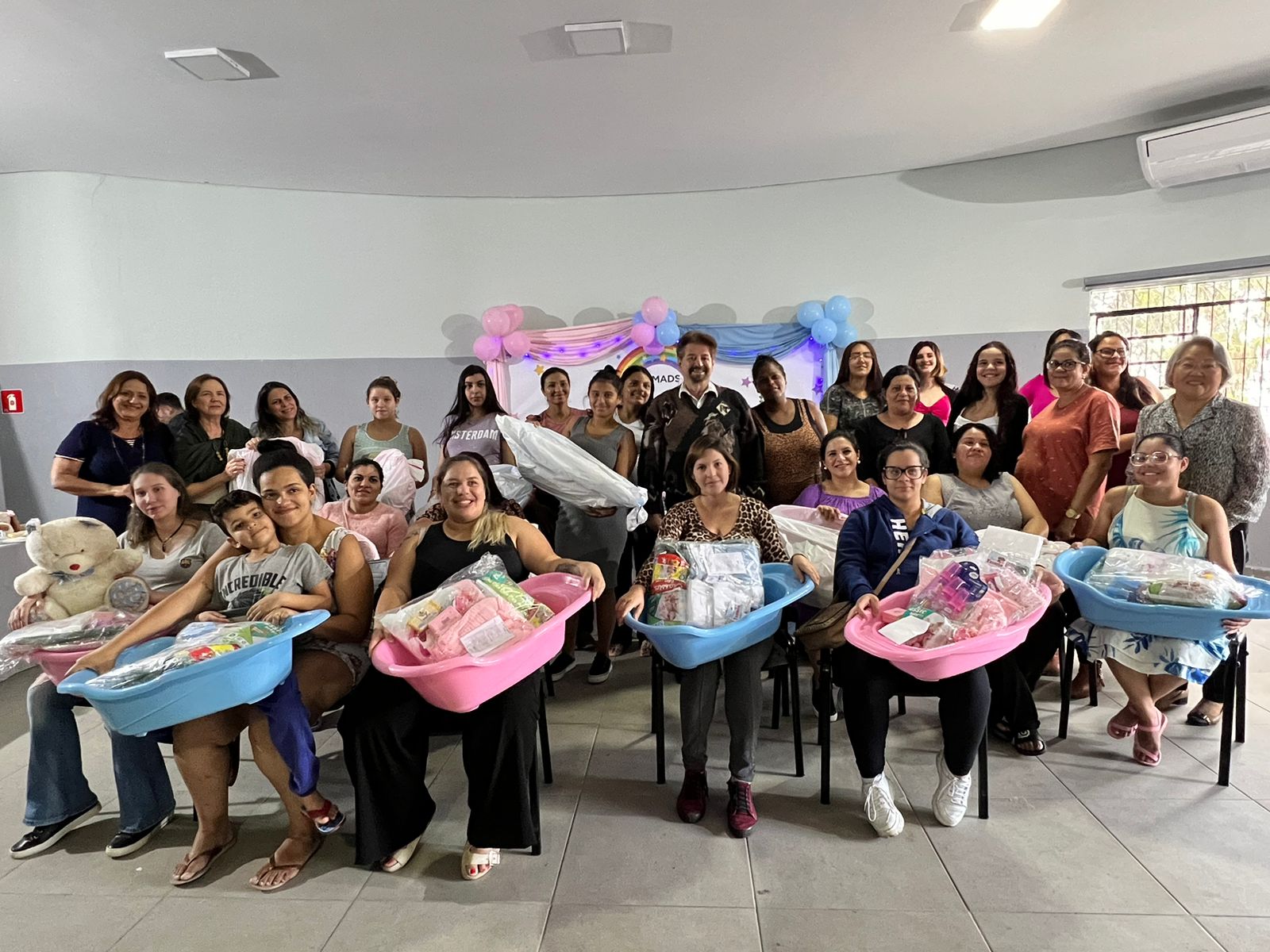 Projeto Arco-Íris fortalece apoio às gestantes de Bragança Paulista com entrega de enxovais (8)