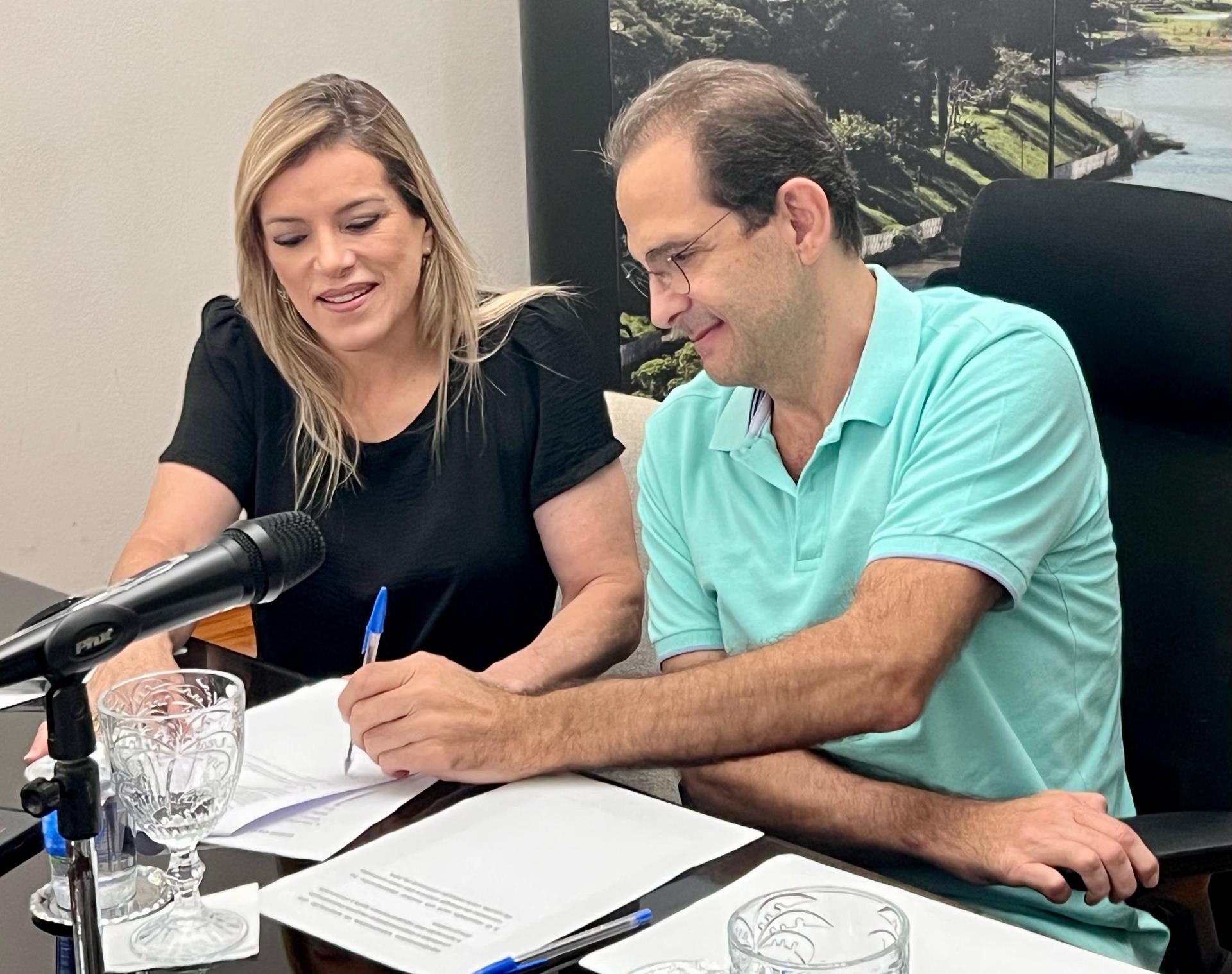 Assinatura convênio eficiência energética UPAs 05