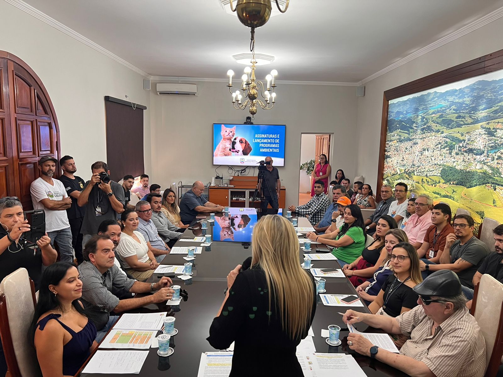 10.04.2024 Prefeitura assina contrato com a USF para elaboração do Programa Municipal de Proteção (5)