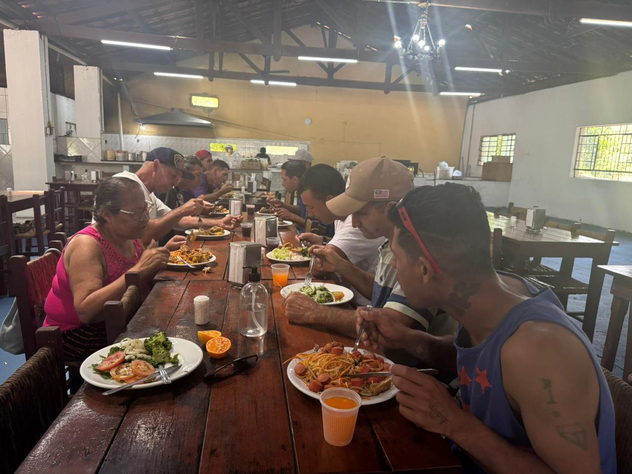 Assistidos da Casa de Passagem participam de passeio no Parque de Aventura Monjolinho, em Socorro (3)